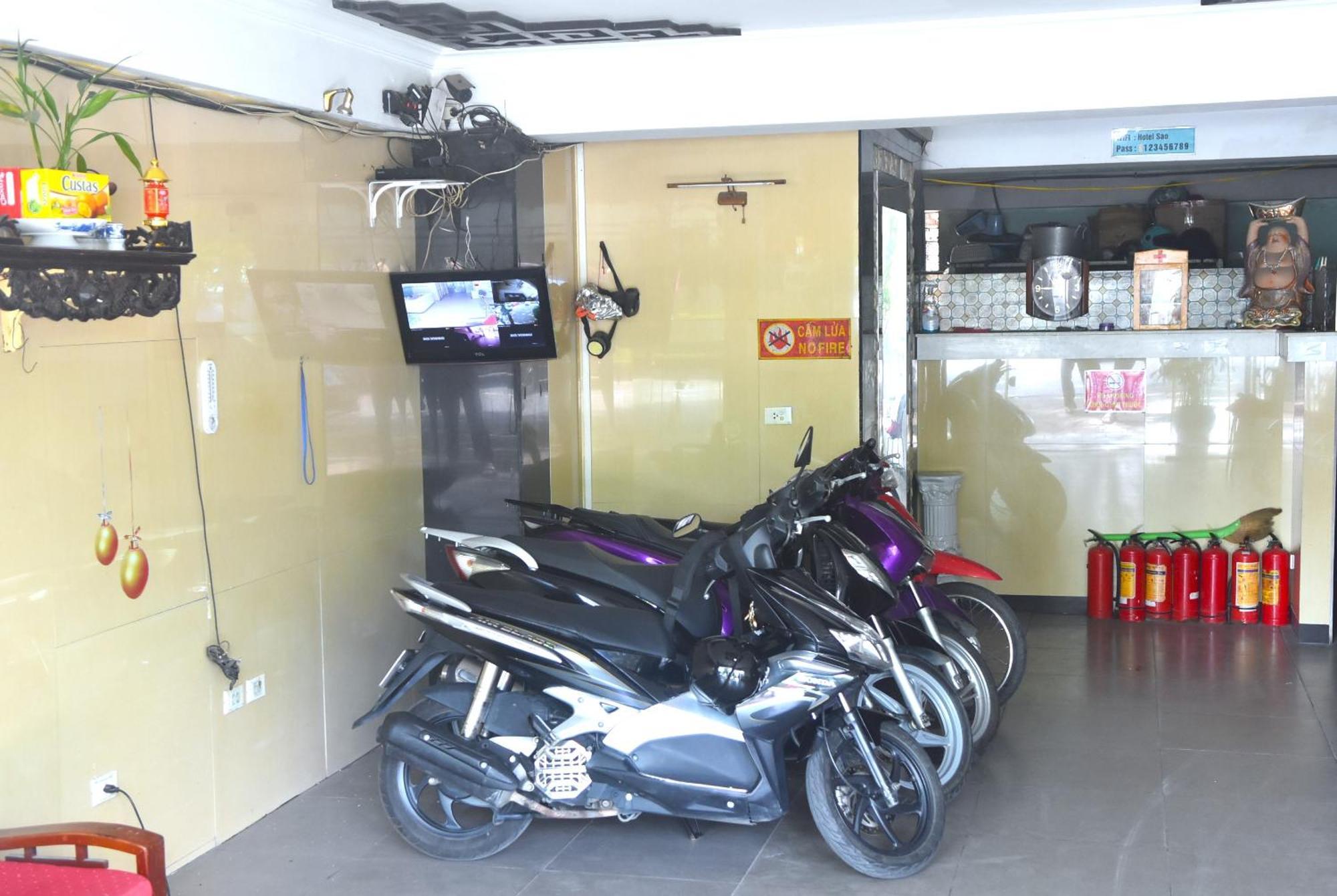 Sao Hotel Nguyen Ngoc Vu Ханой Екстериор снимка
